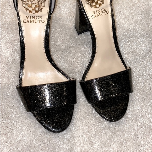 Vince Camuto ankle strap heels - Picture 2 of 6